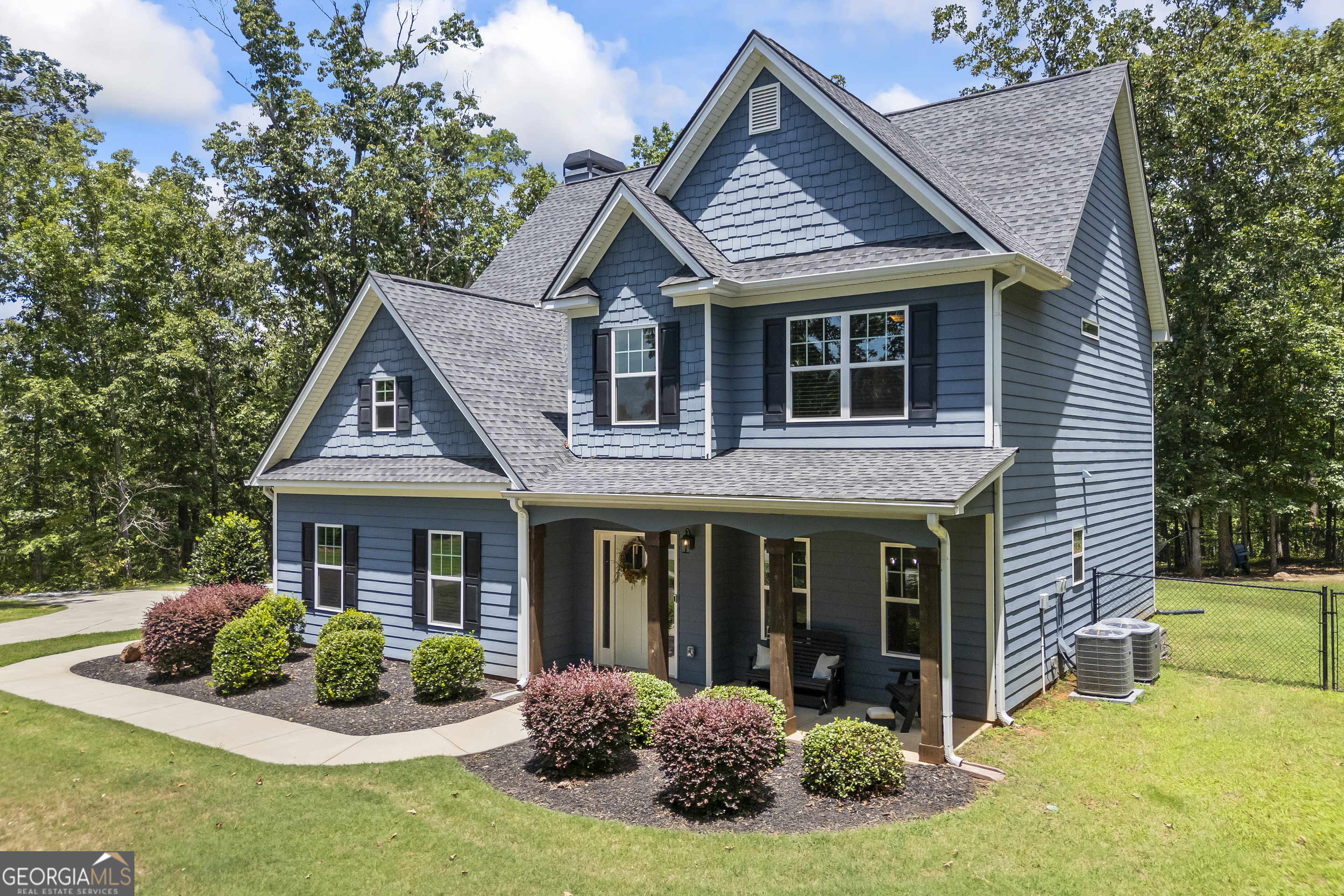 211 Blackthorn Road