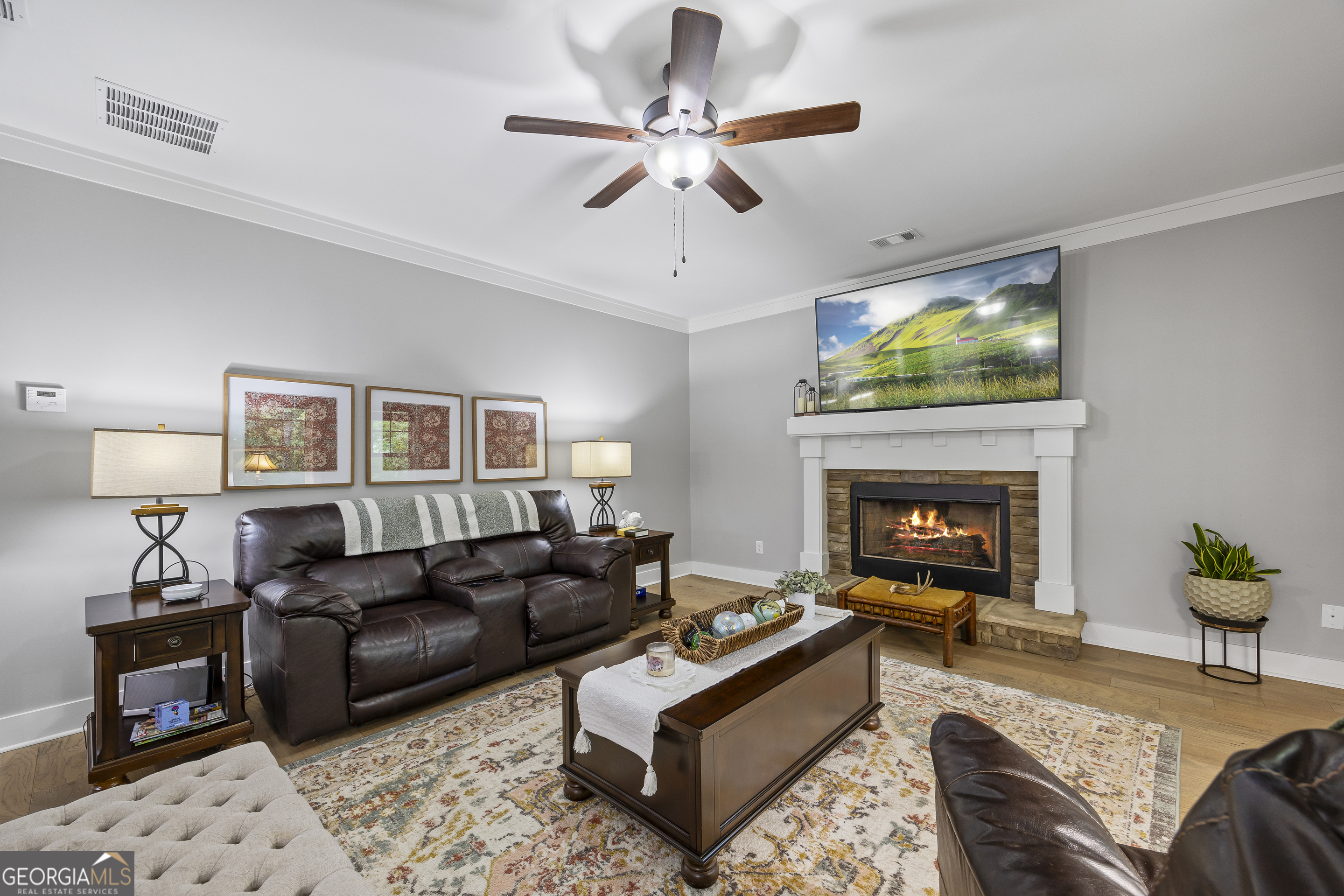 211 Blackthorn Road