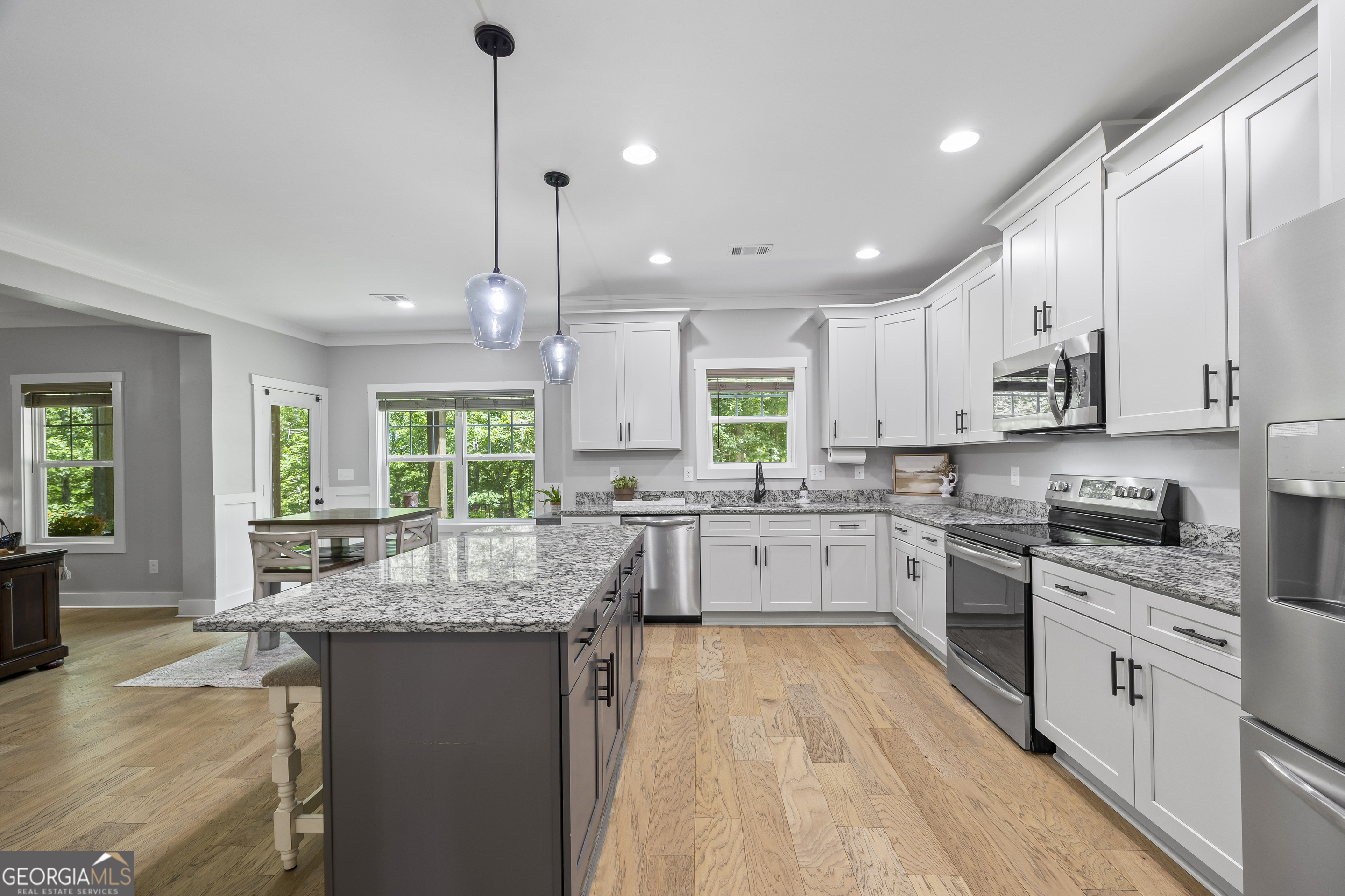 211 Blackthorn Road