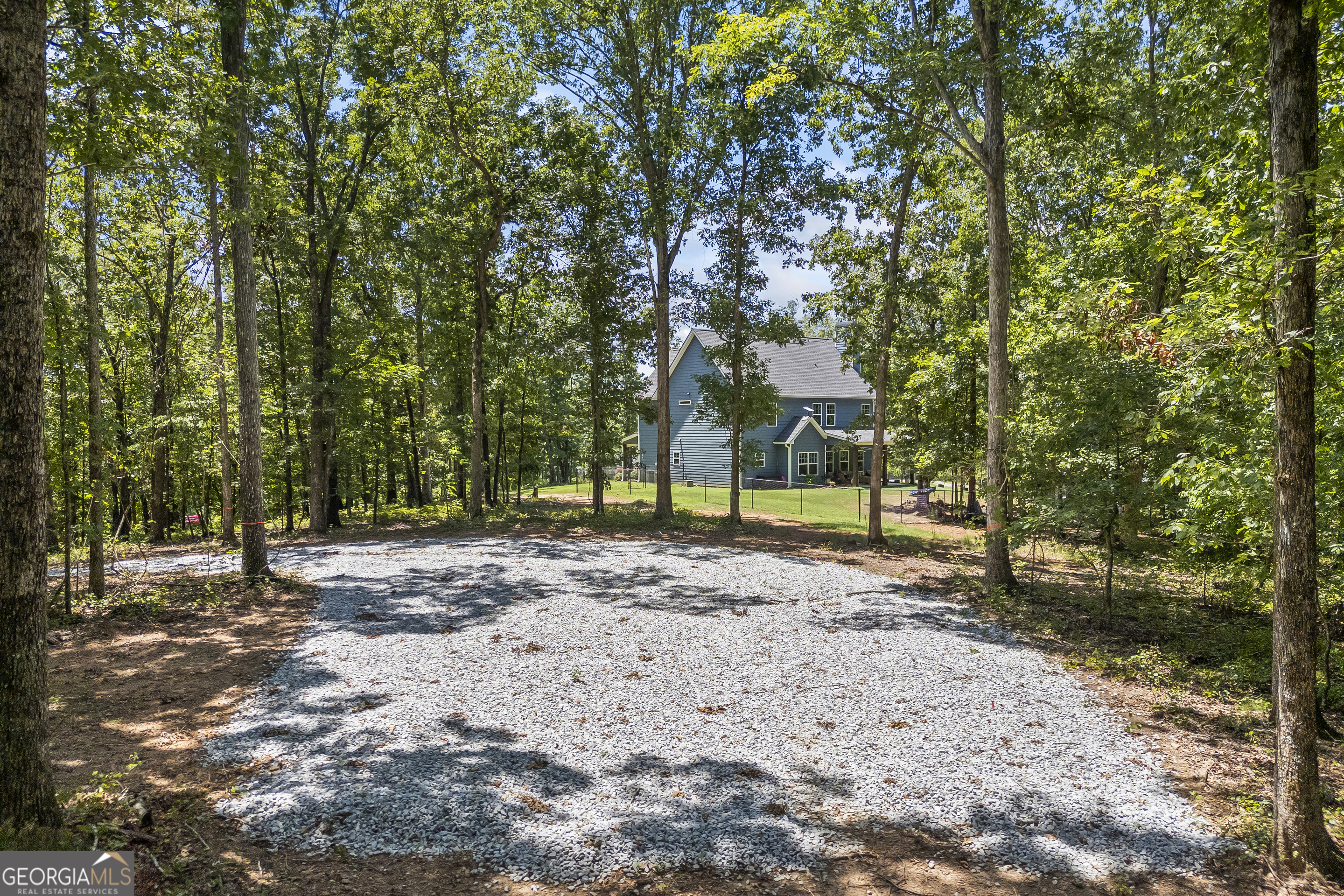 211 Blackthorn Road