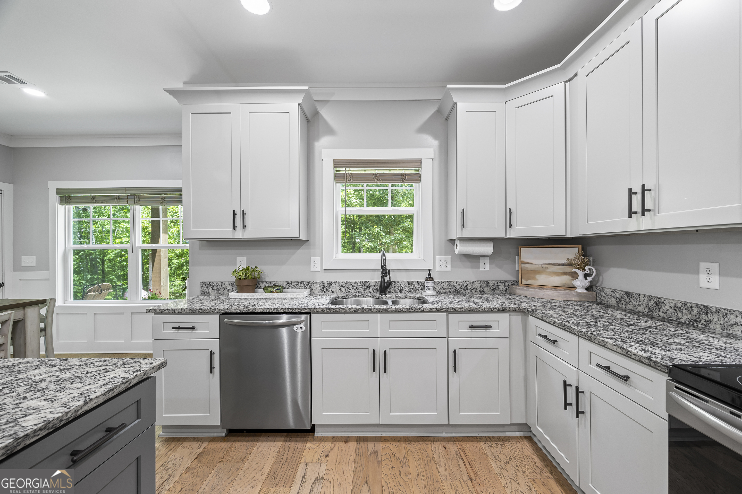 211 Blackthorn Road
