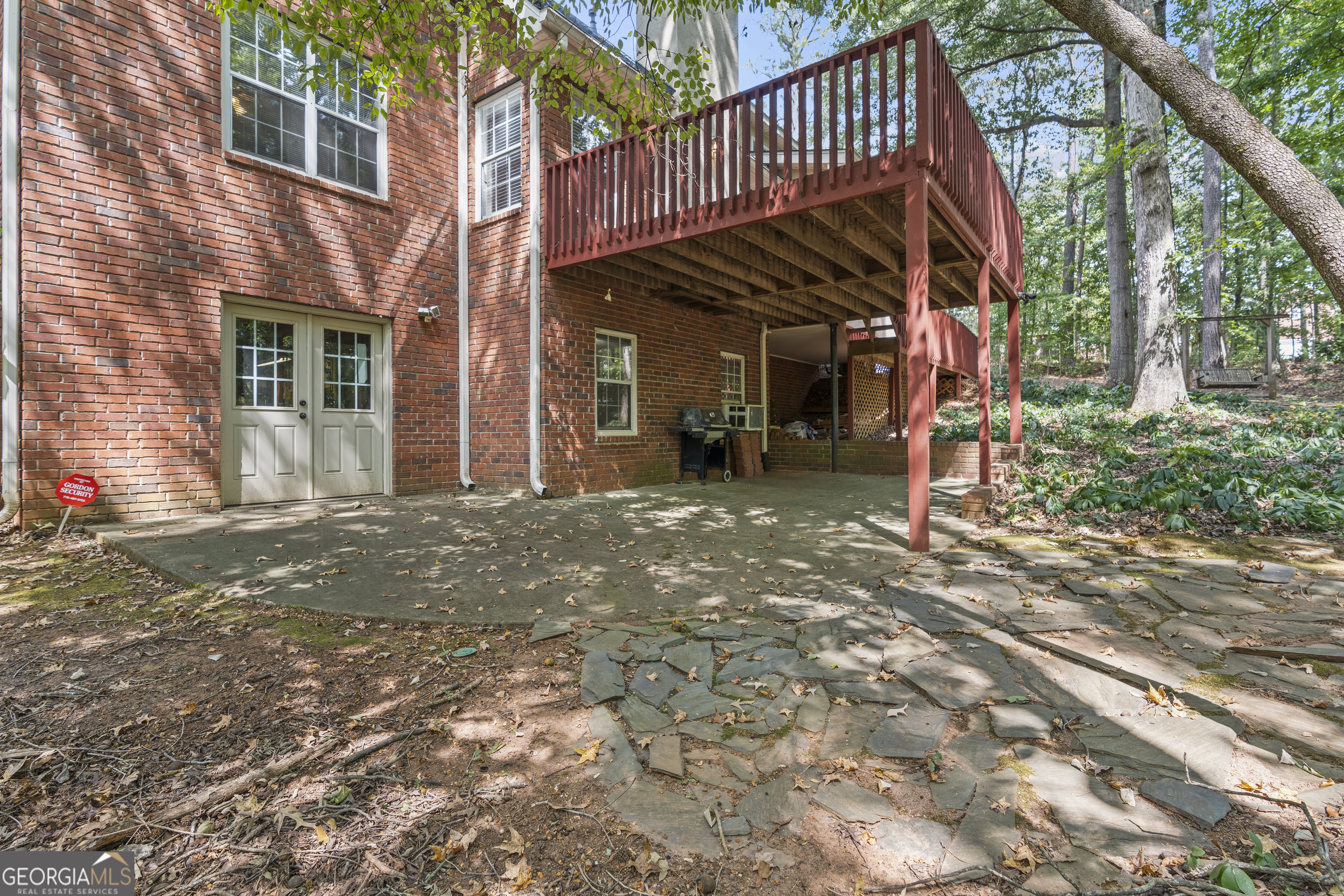 30 Joe Lee Drive