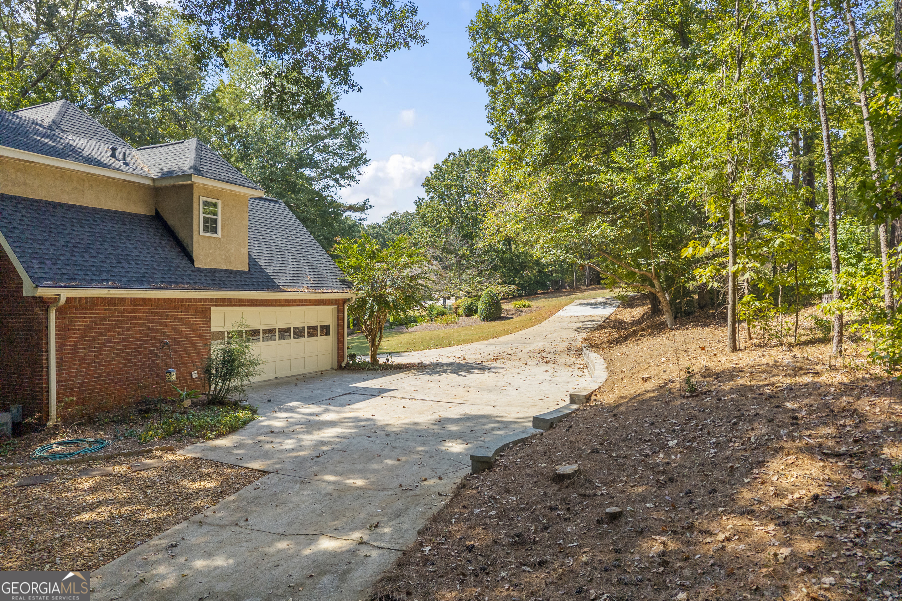 30 Joe Lee Drive