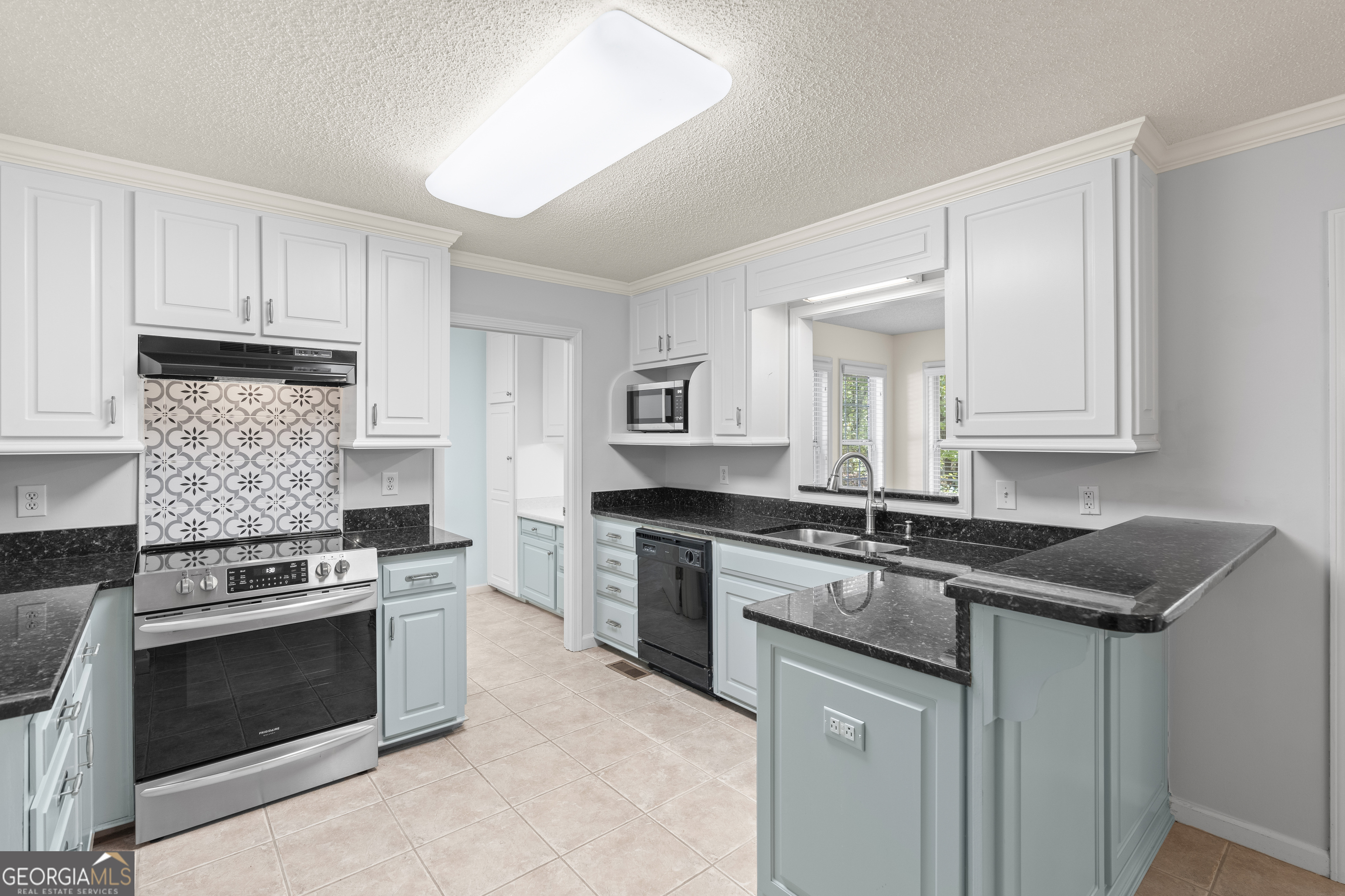 30 Joe Lee Drive