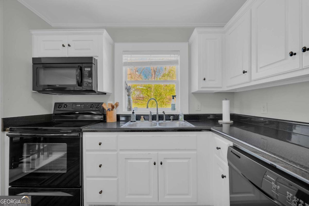 330 Pine Needle Road