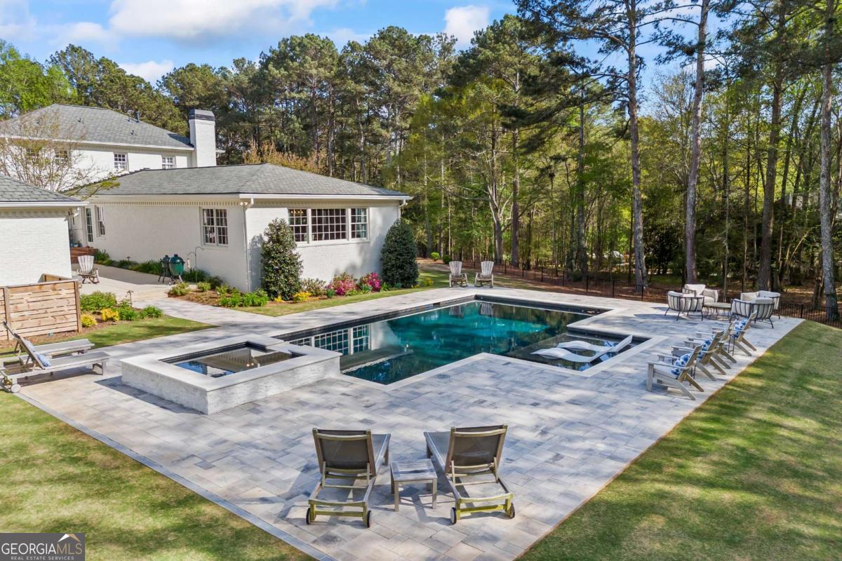 1900 Crystal Hills Drive