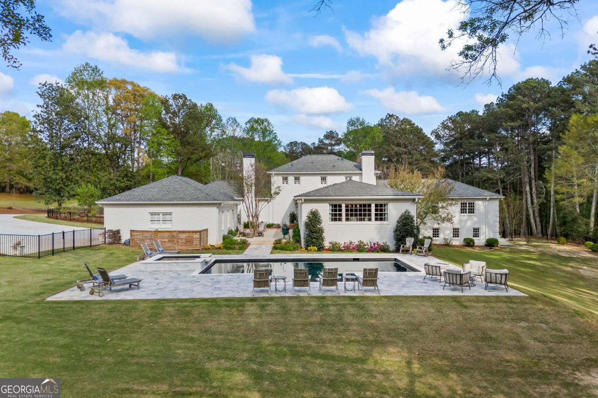 1900 Crystal Hills Drive