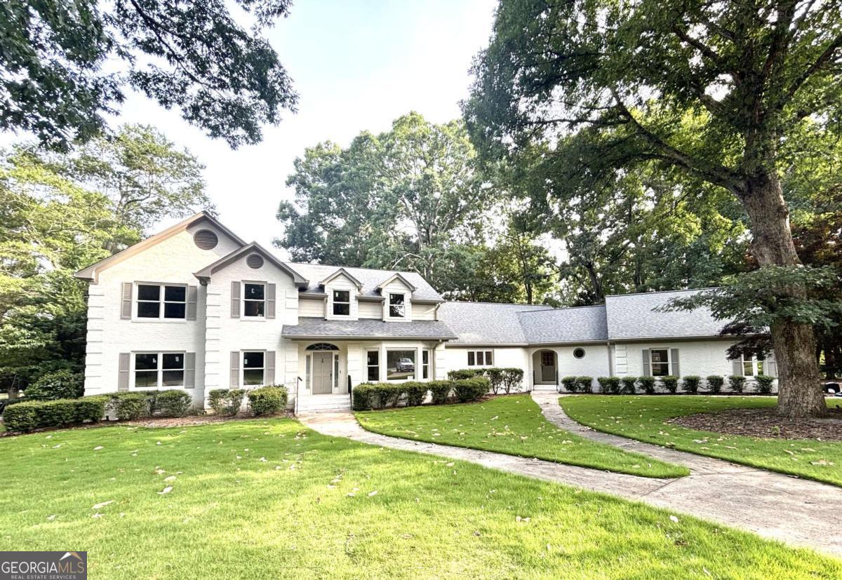 1101 Forrest Hills Drive