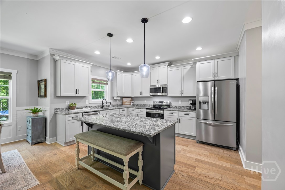 211 Blackthorn Road