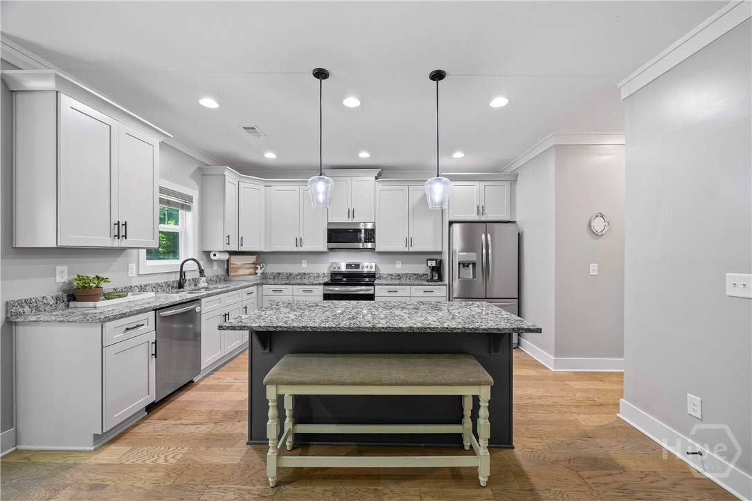 211 Blackthorn Road