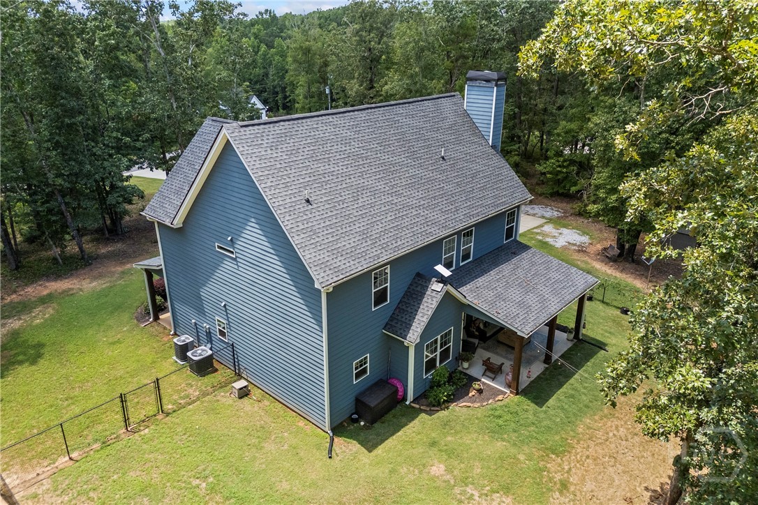 211 Blackthorn Road