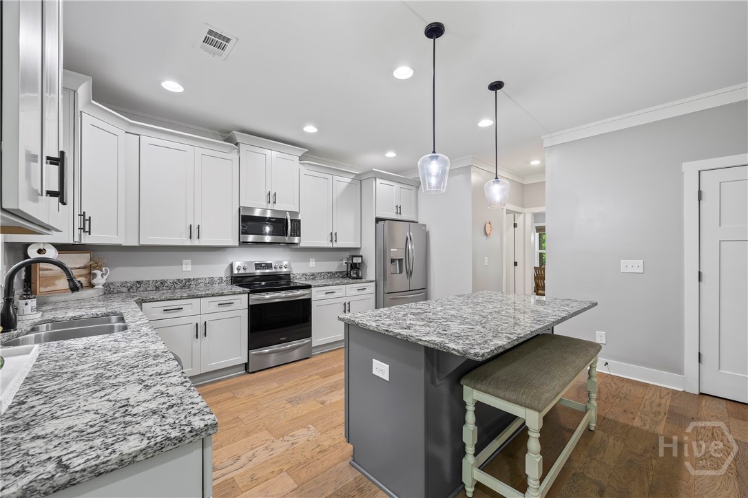 211 Blackthorn Road