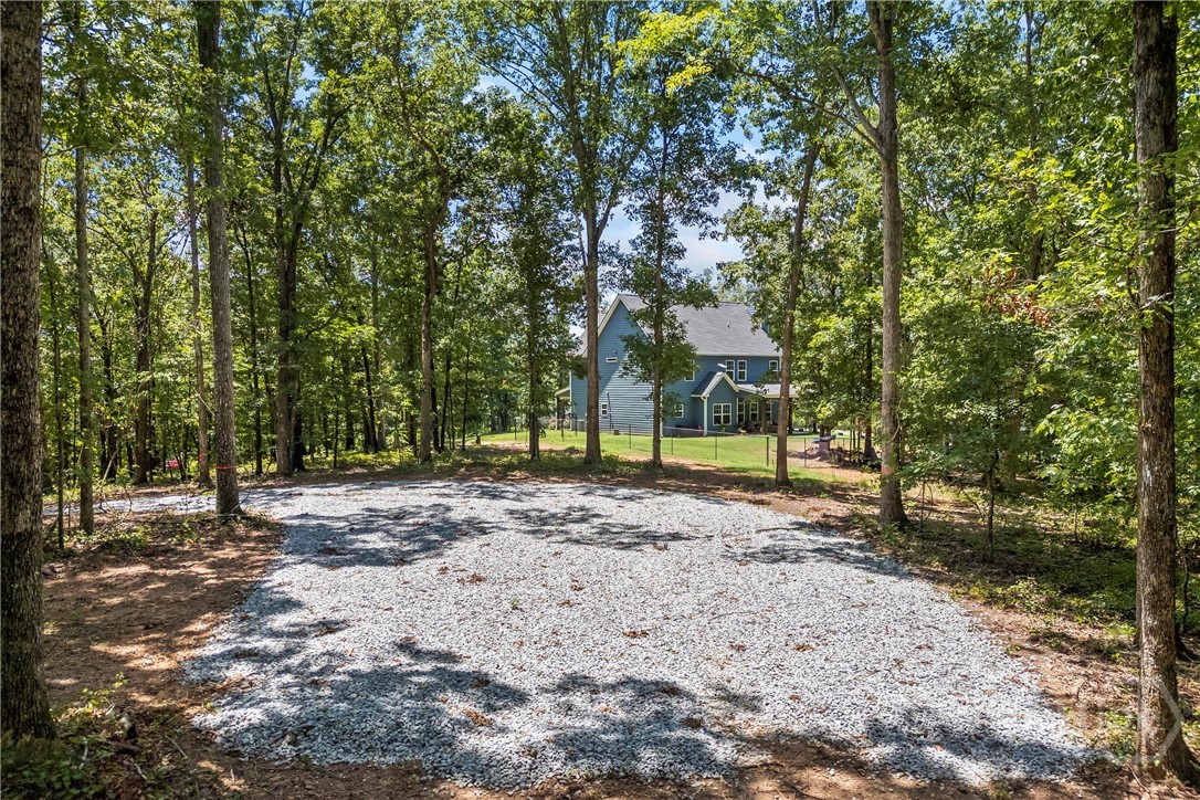 211 Blackthorn Road