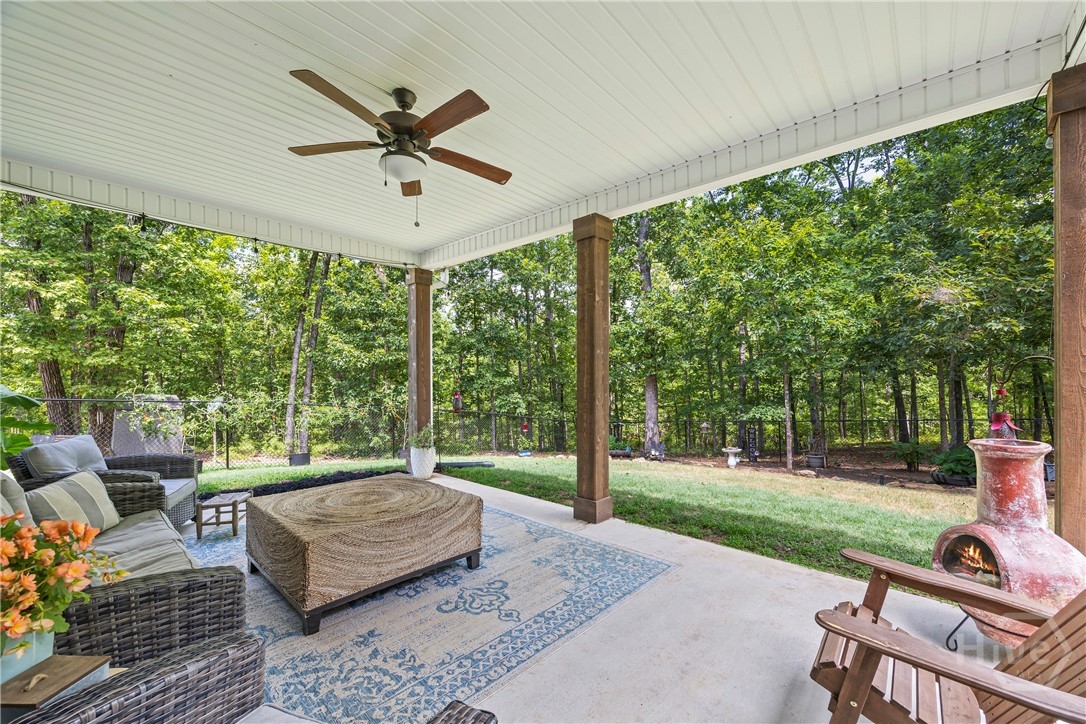 211 Blackthorn Road