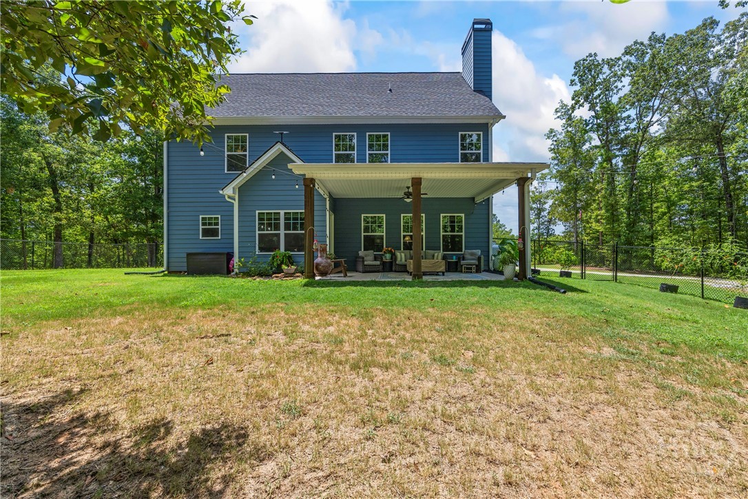 211 Blackthorn Road