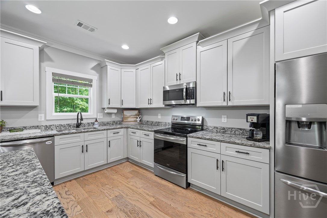 211 Blackthorn Road