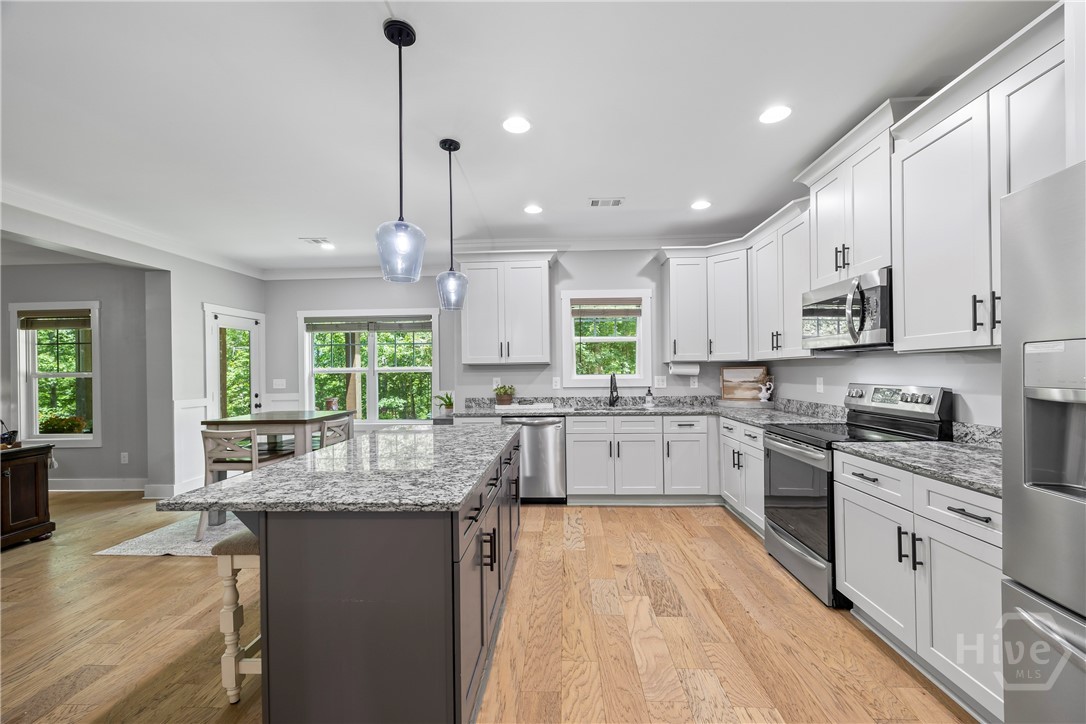 211 Blackthorn Road