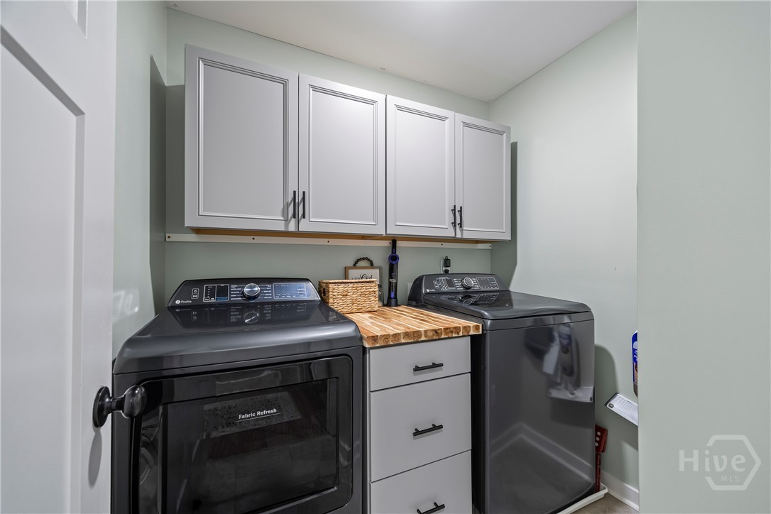 211 Blackthorn Road