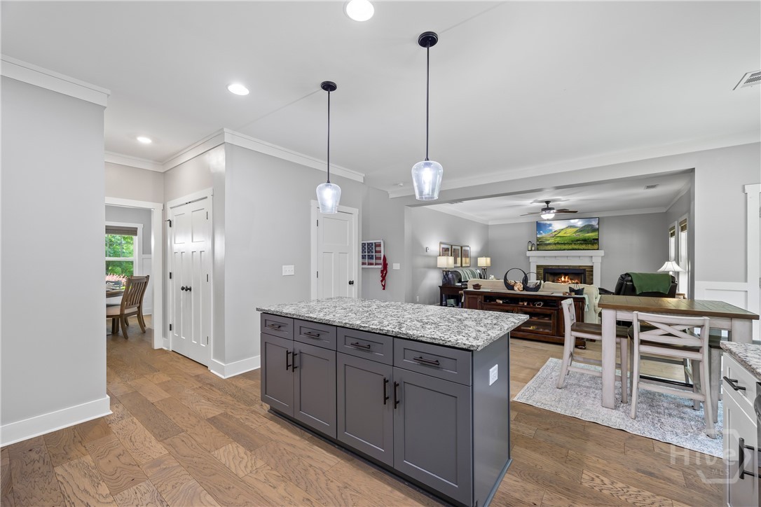 211 Blackthorn Road