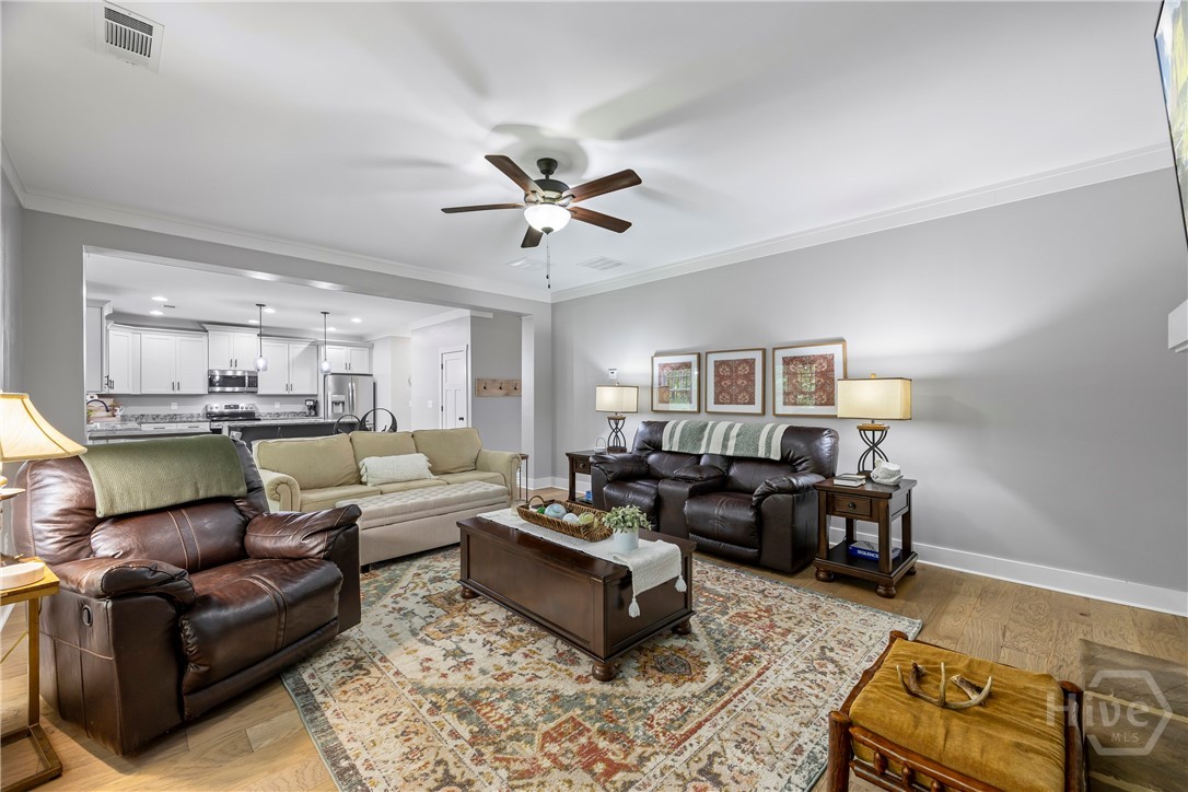 211 Blackthorn Road