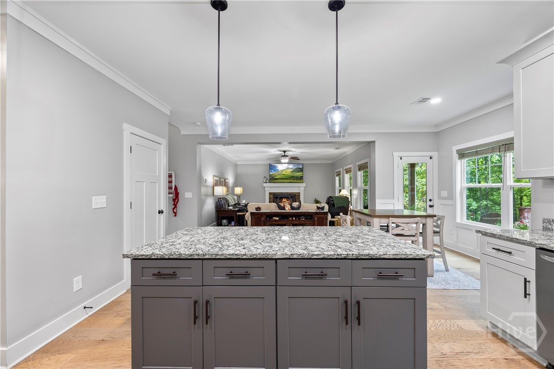 211 Blackthorn Road