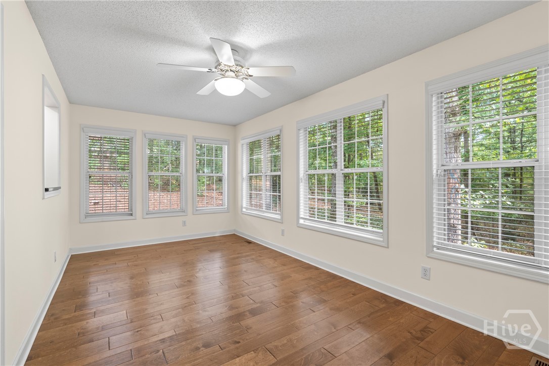 30 Joe Lee Drive