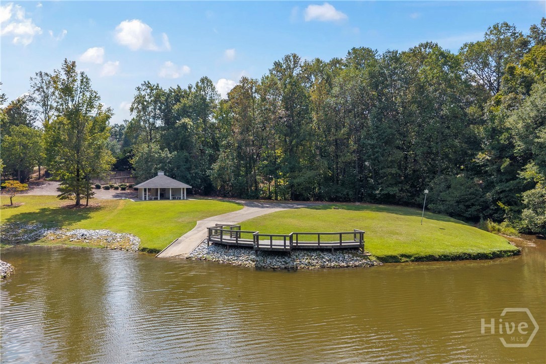 30 Joe Lee Drive