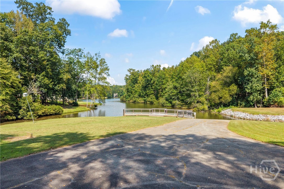 30 Joe Lee Drive