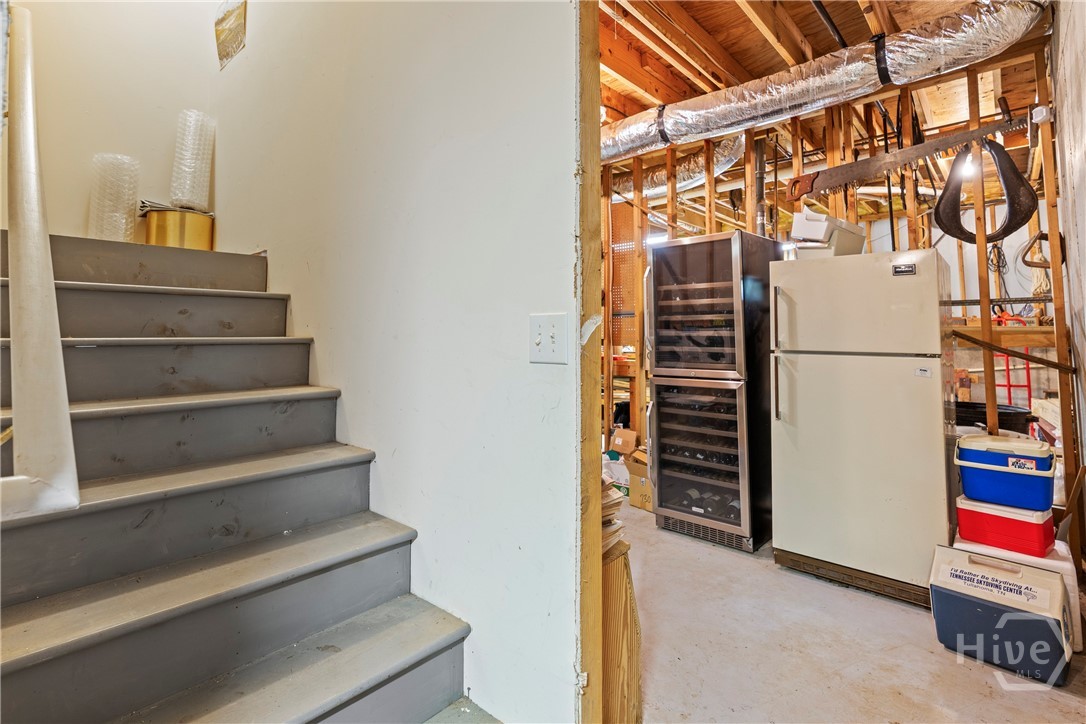 30 Joe Lee Drive