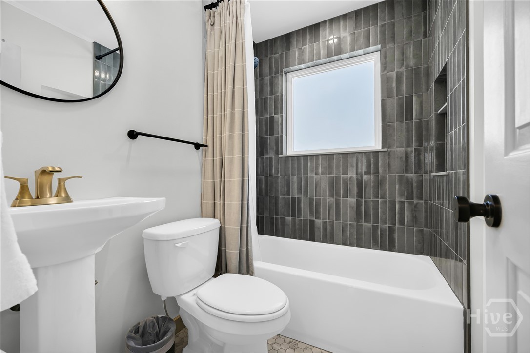 330 Pine Needle Road