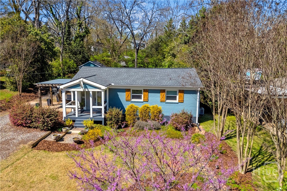 330 Pine Needle Road