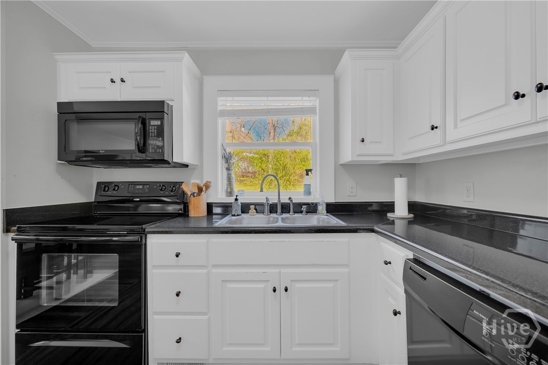 330 Pine Needle Road