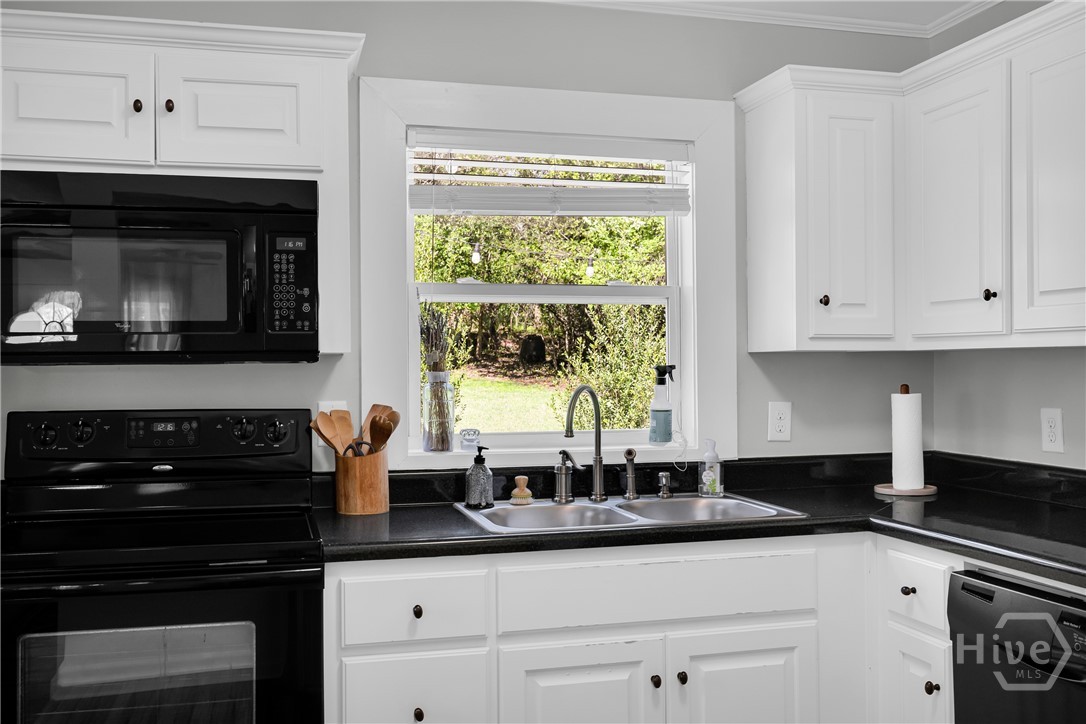 330 Pine Needle Road