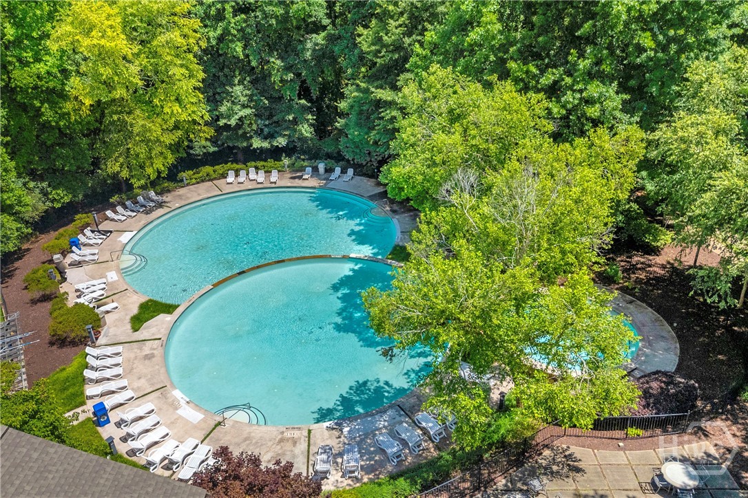 490 Barnett Shoals Road 814