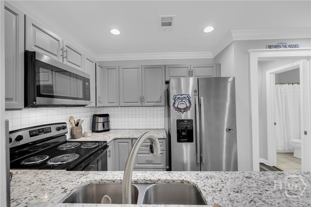 490 Barnett Shoals Road 814