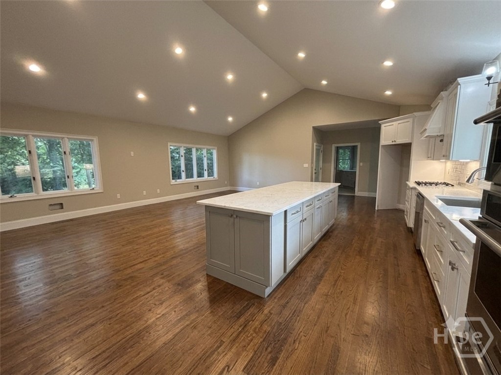 1101 Forrest Hills Drive