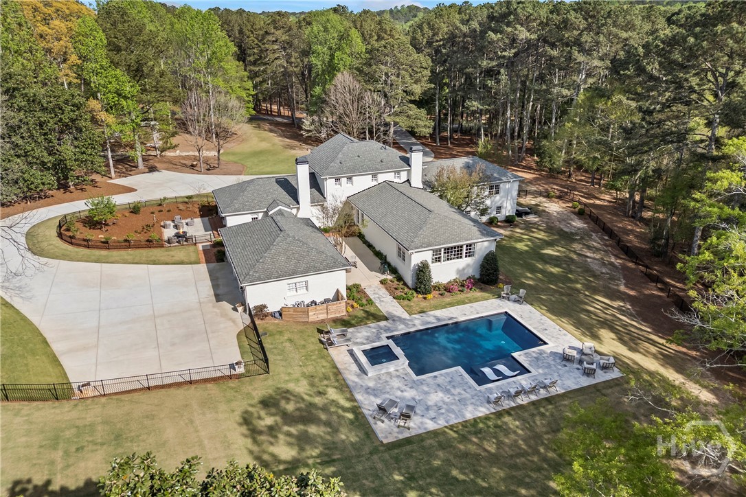 1900 Crystal Hills Drive