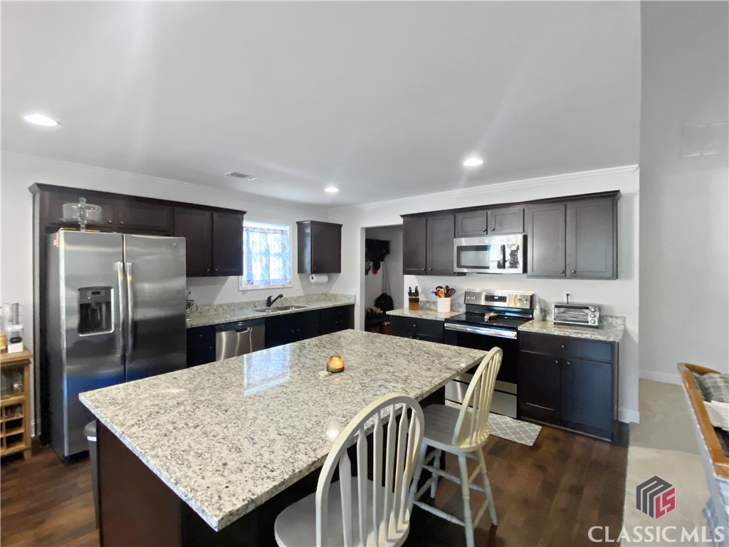 1238 Oak Springs Way
