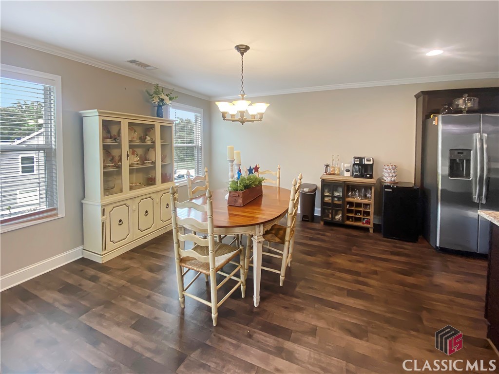 1238 Oak Springs Way