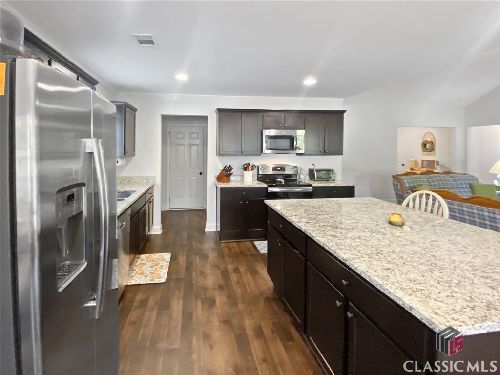1238 Oak Springs Way