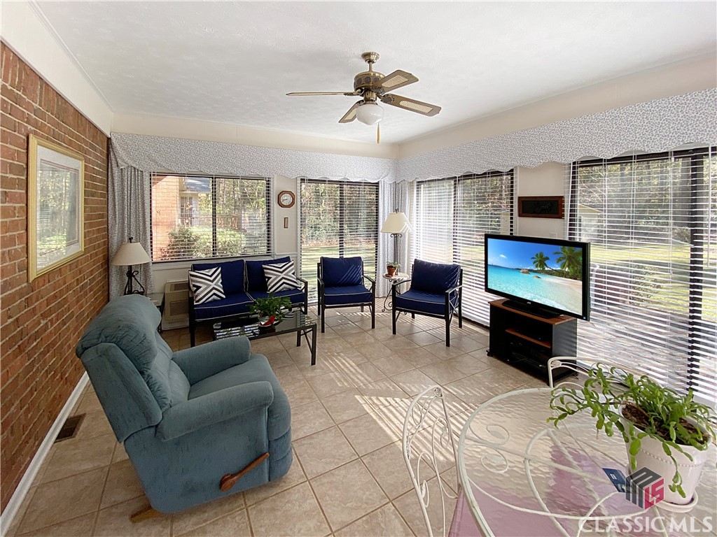 330 Quailwood Drive