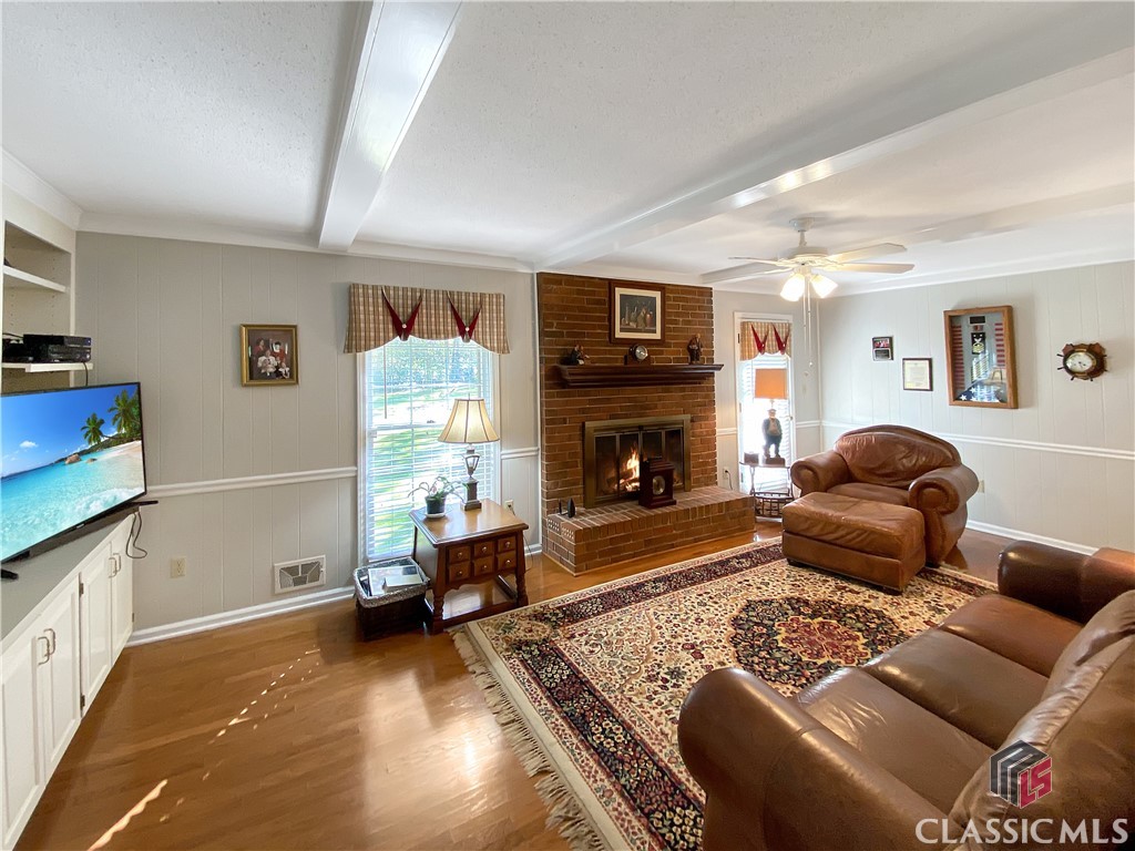330 Quailwood Drive