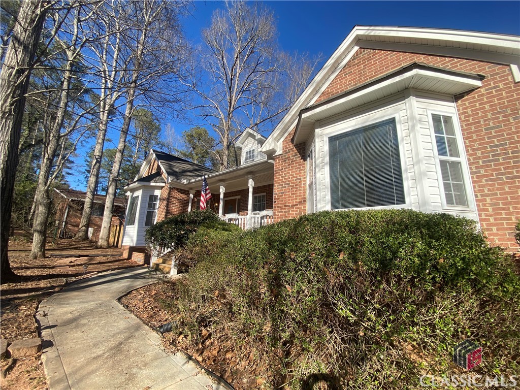 135 Devereux Drive