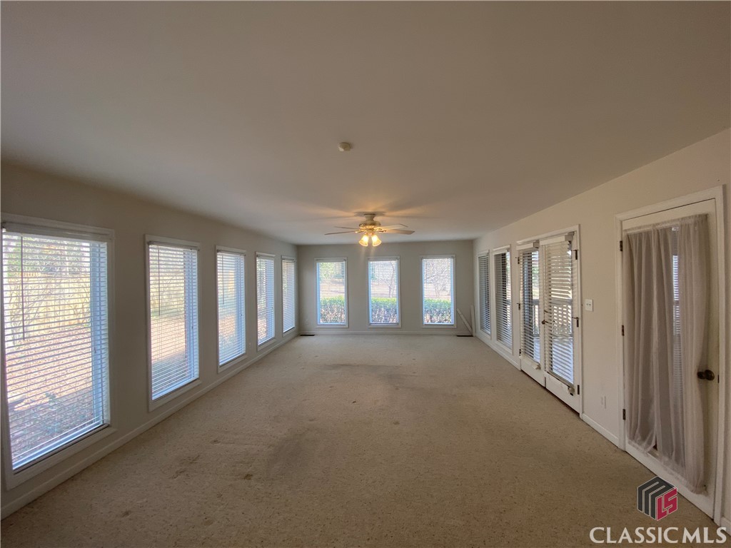 135 Devereux Drive