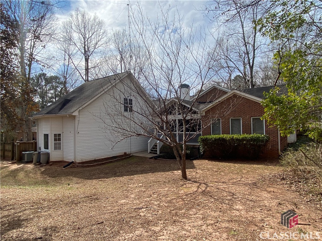 135 Devereux Drive