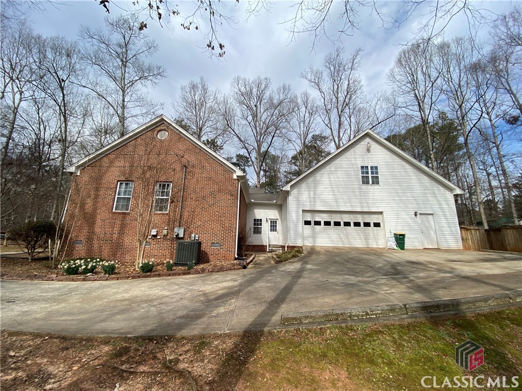 135 Devereux Drive