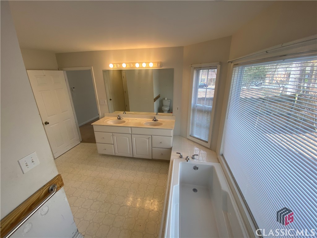 135 Devereux Drive