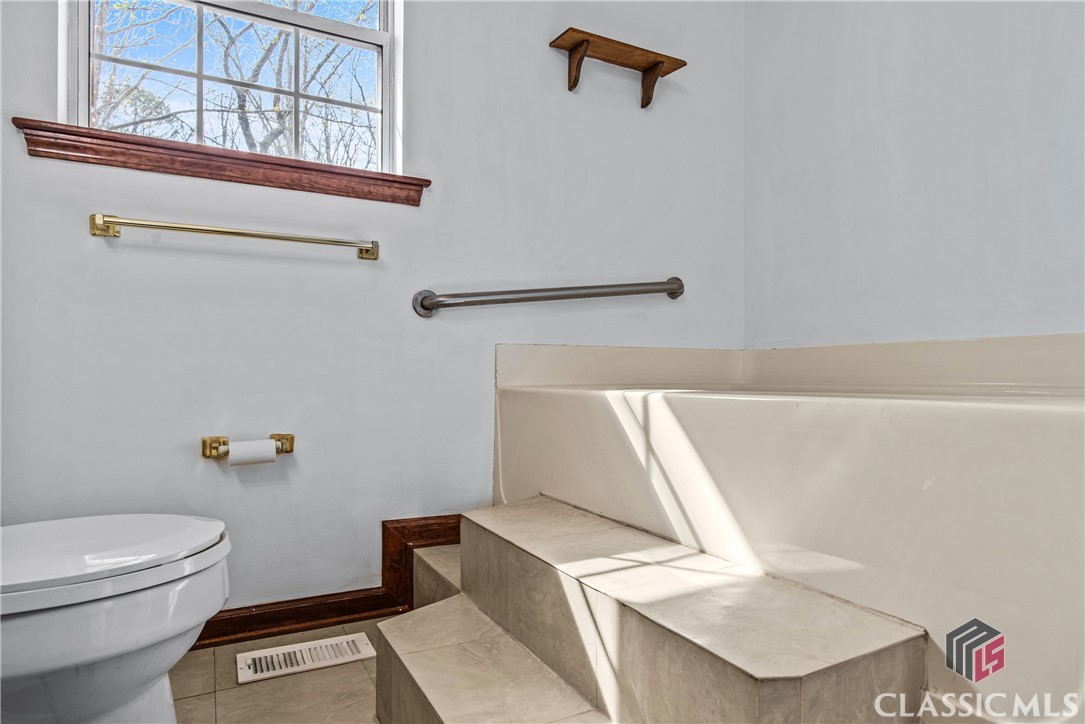 2030 Jones Woods Road