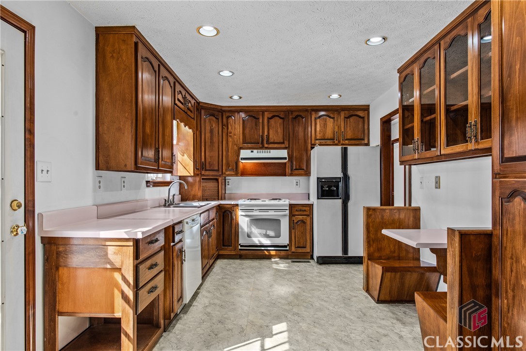 2030 Jones Woods Road