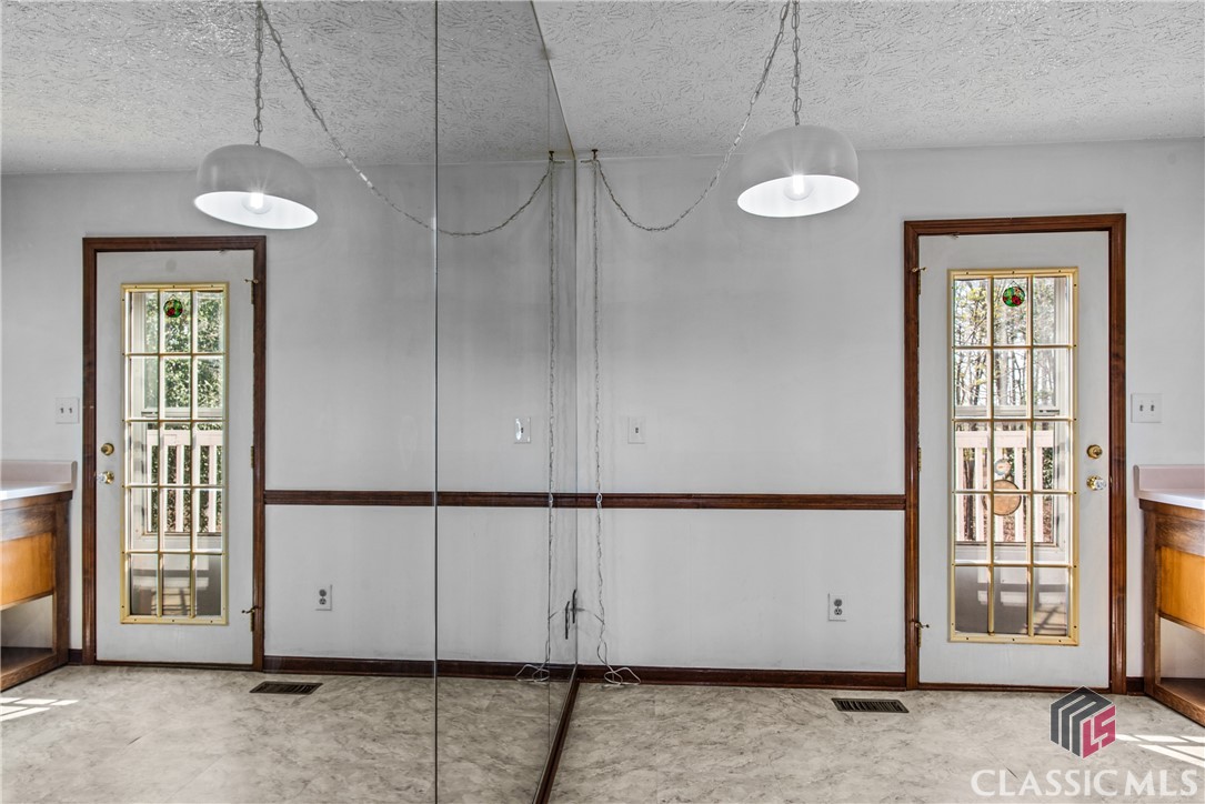 2030 Jones Woods Road